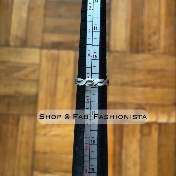 James Avery Retired Twist Stacking Ring size 5.25 - Picture 4 of 6